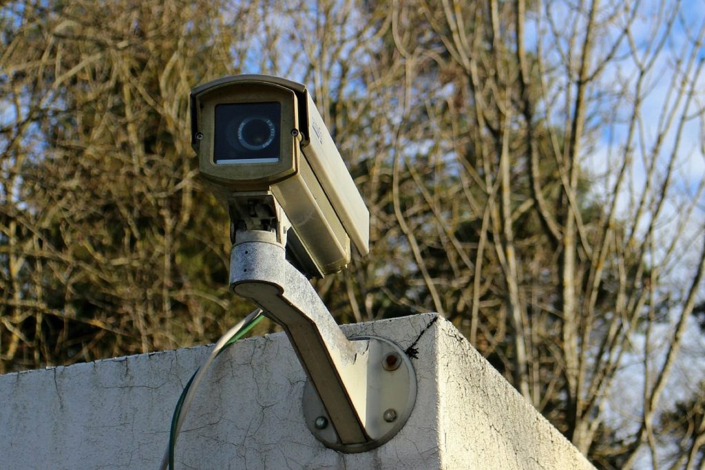 Choisir une caméra de surveillance pour domicile