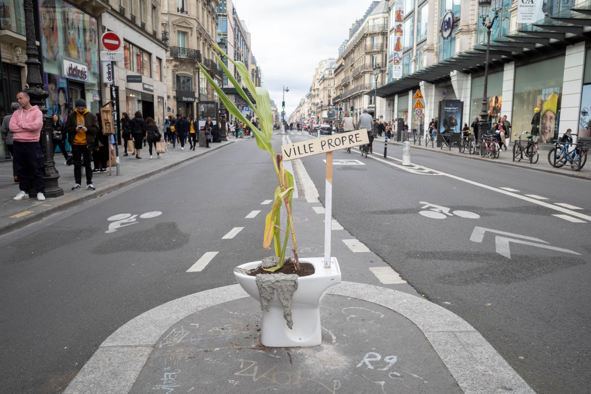 Melle dévoile ses secrets politiques insoupçonnés à travers ses monuments