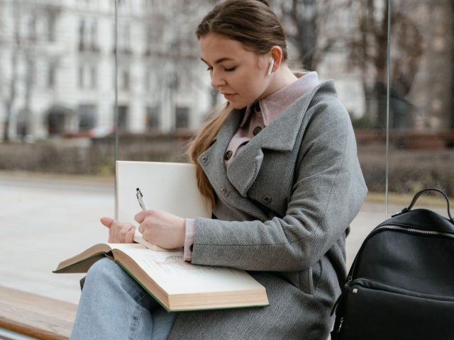 Livres pratiques à emporter pour une balade littéraire