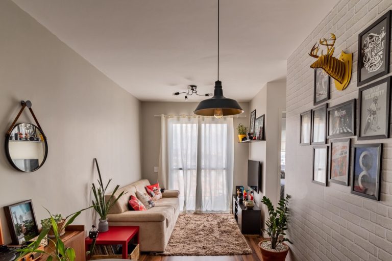 Comparatif luminaires économes pour petit salon