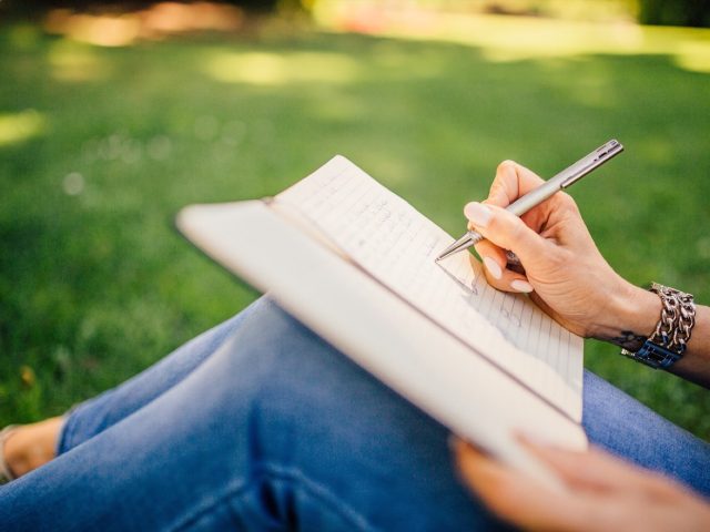 Organiser une lecture en plein air autour d&rsquo;un lieu d&rsquo;écriture
