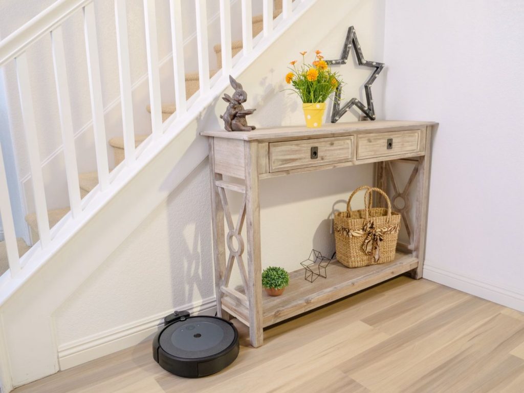 Roomba ou DEEBOT : quel aspirateur robot choisir
