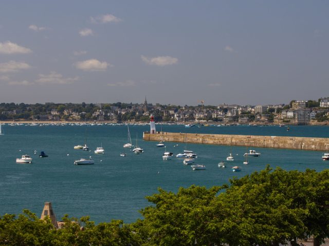 L&rsquo;importance littéraire de Saint-Pol-de-Léon